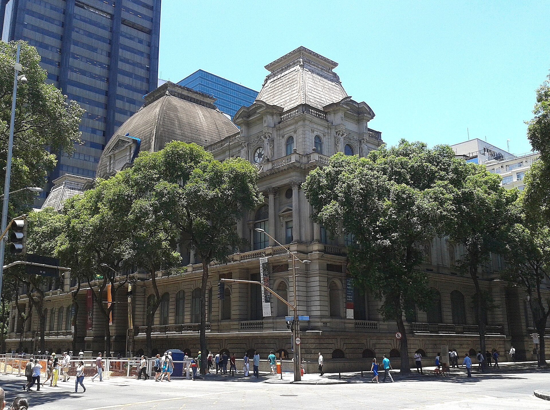 Imagem de referência relacionada a Museu Nacional de Belas Artes, item descrito como museu no Rio de Janeiro, Brasil
