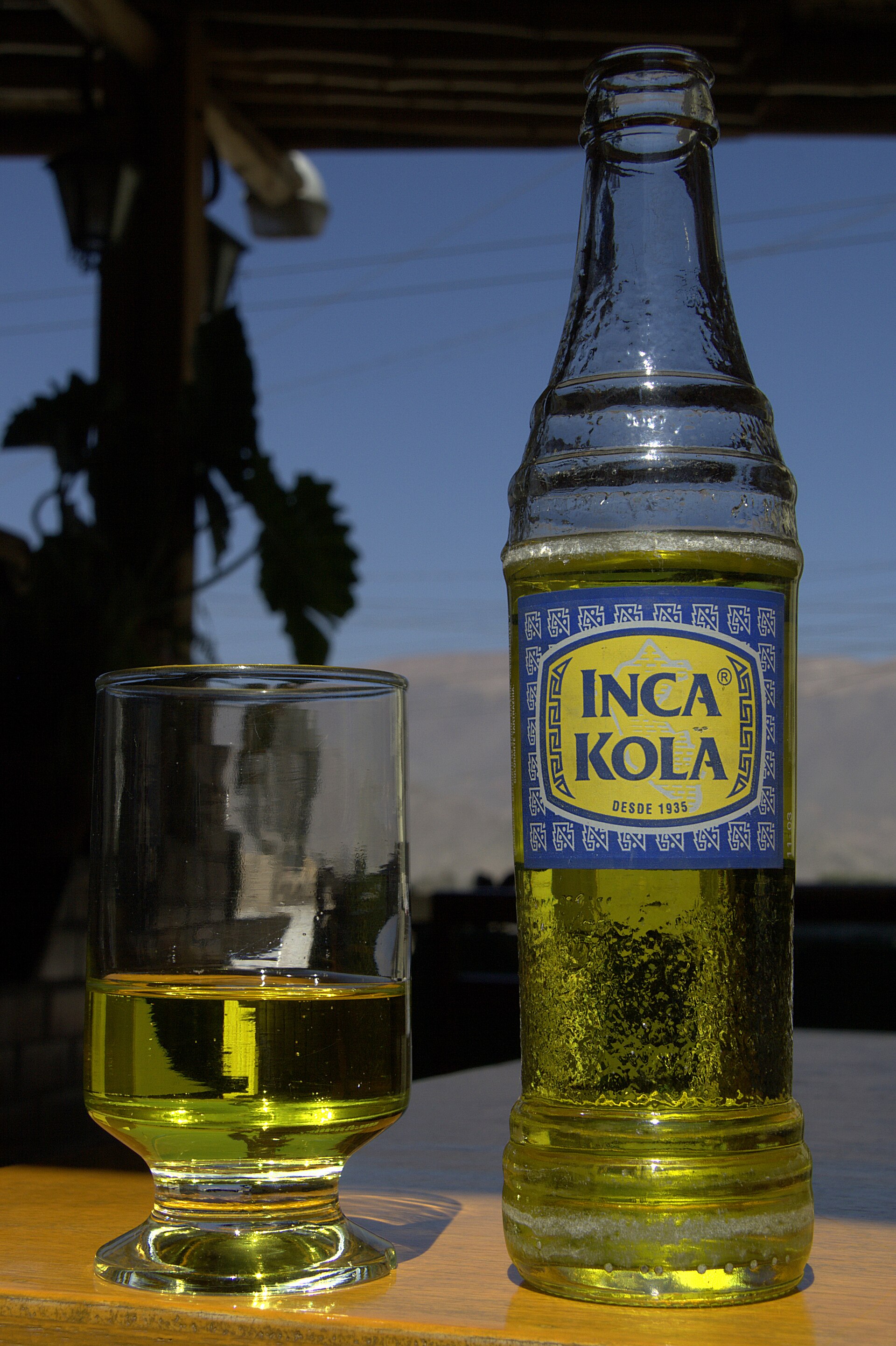 Imagem de referência relacionada a Inca Kola, item descrito como inca Kola - Refrigerante Peruano