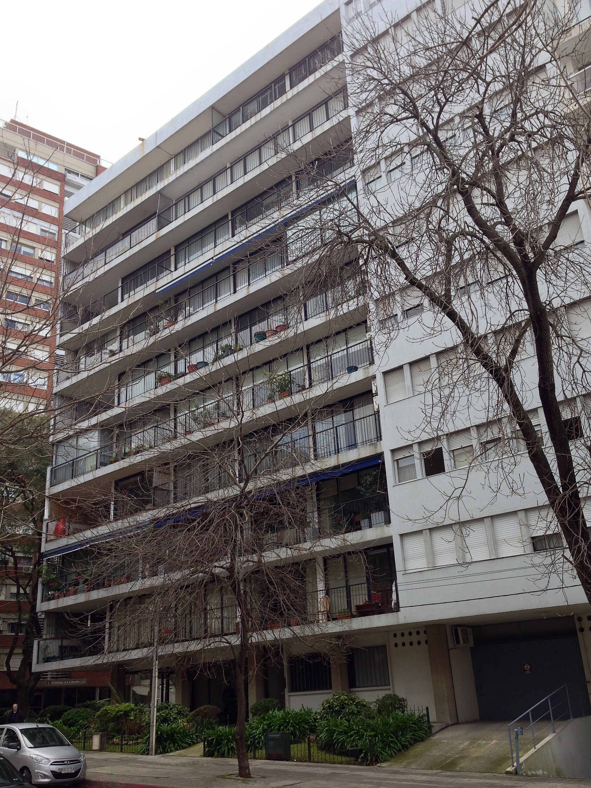 Imagem de referência relacionada a Edifício Montreal, item descrito como edifício em São Paulo, Brasil