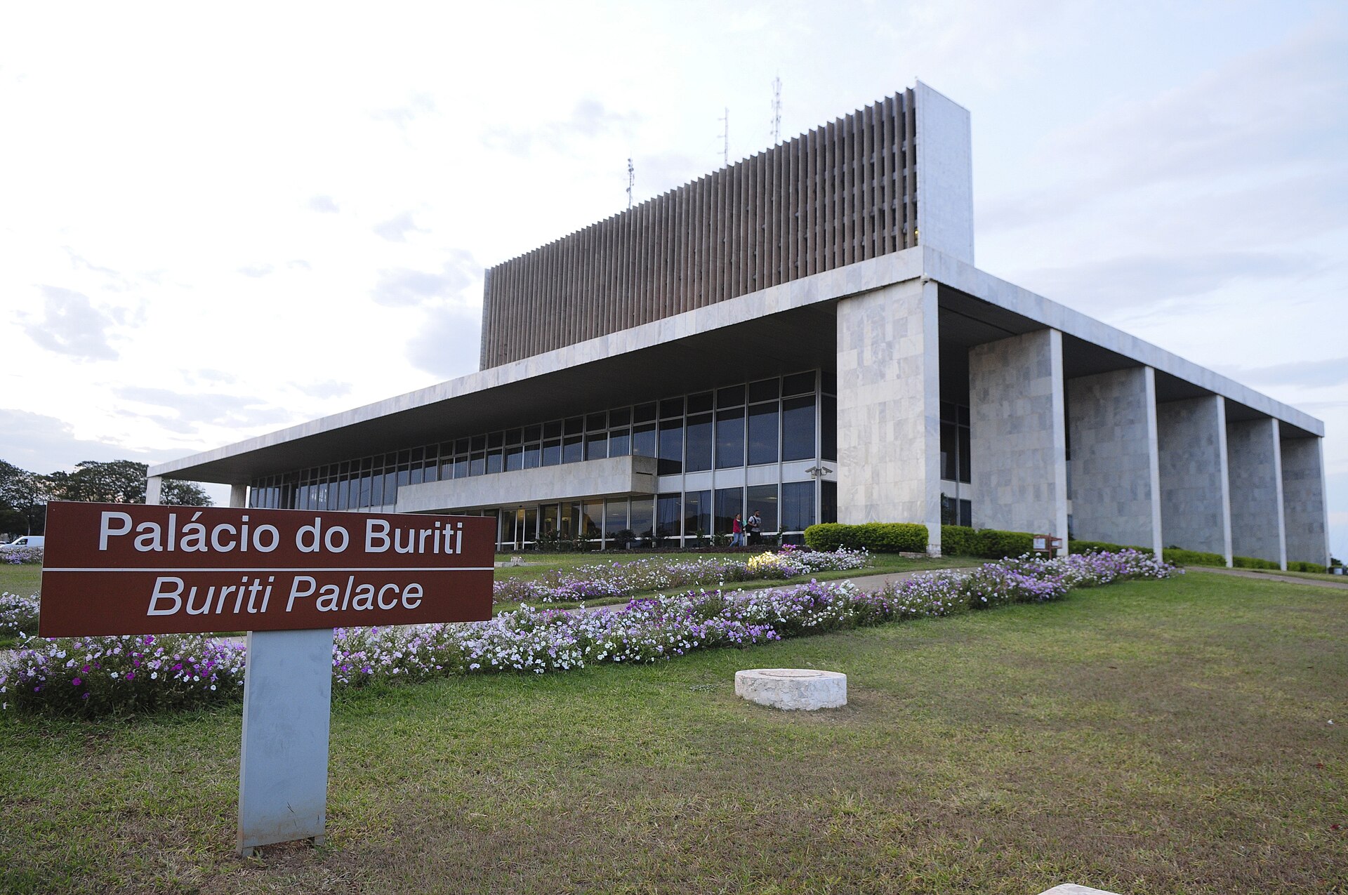 Imagem de referência relacionada a Palácio do Buriti, item descrito como edifício no Distrito Federal, Brasil