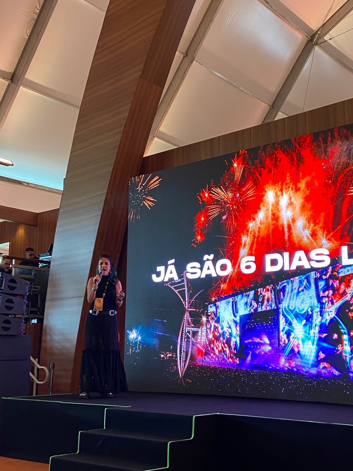 Rock in Rio recebe mais de 700 mil pessoas em edição marcada por chuva e maior interação do público