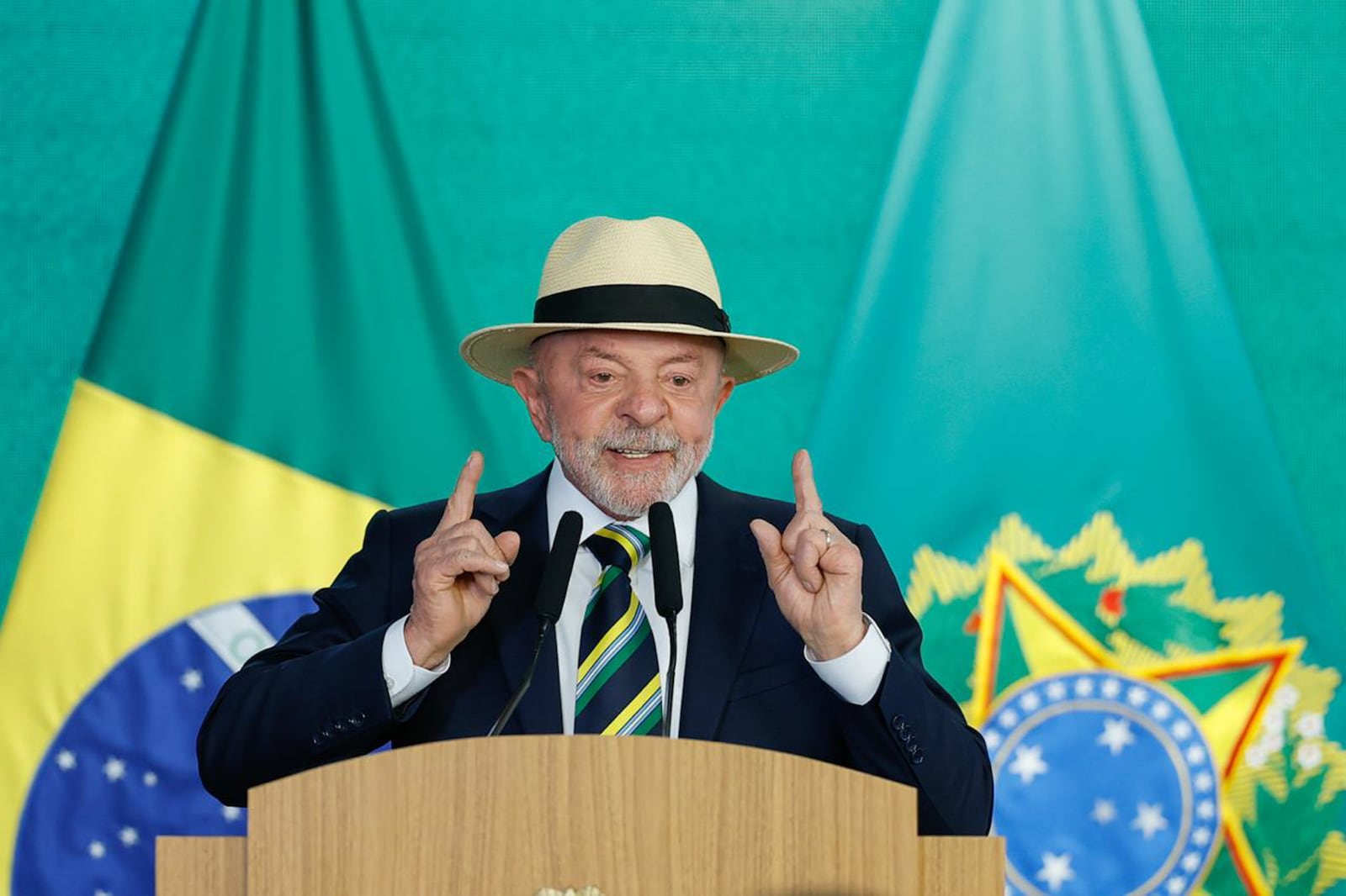 Imagem da matéria: Lula quebra silêncio sobre caso Master e sobe tom contra Flávio Bolsonaro em campanha
