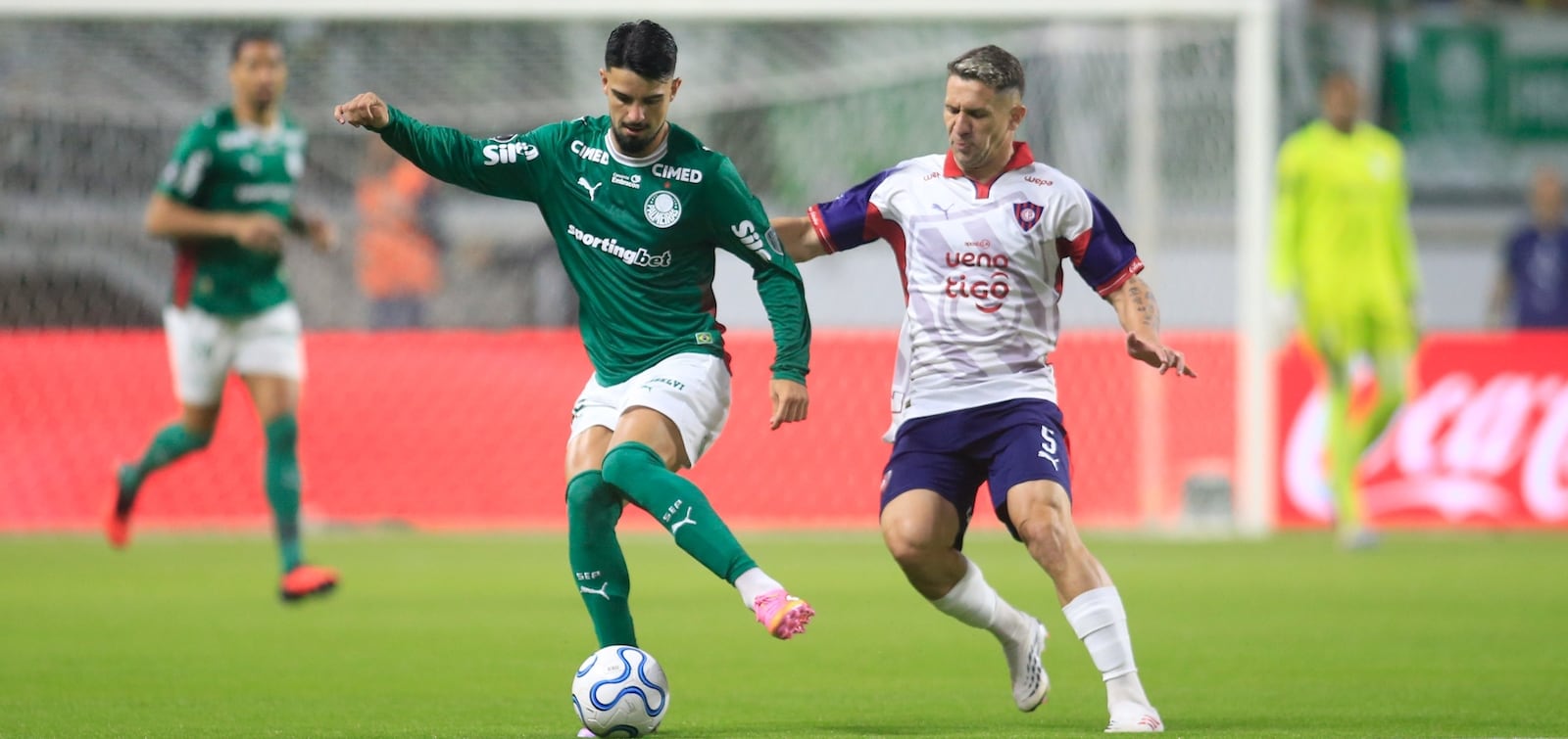 Flaco López, na partida contra o Cerro Porteño